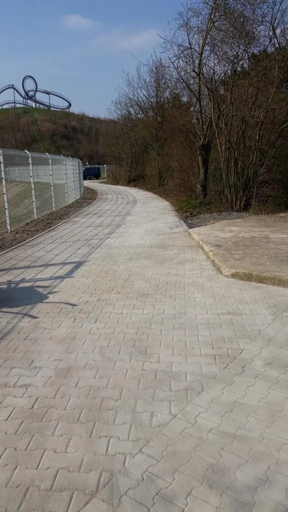Neue Hofeinfahrt aus Betonpflaster in Solingen